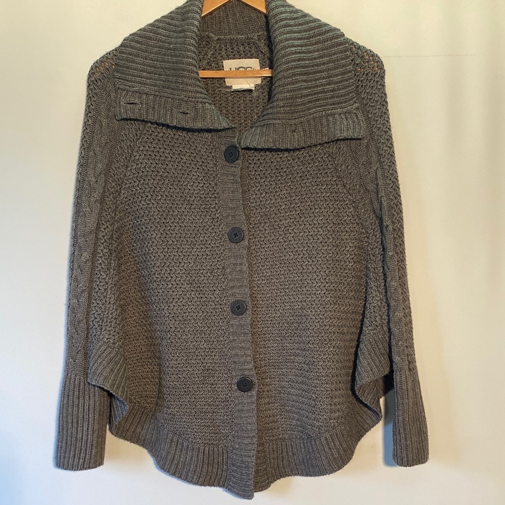 UGG Meribeth Women's Button-Front Shawl Collar Cape/Poncho- Gray